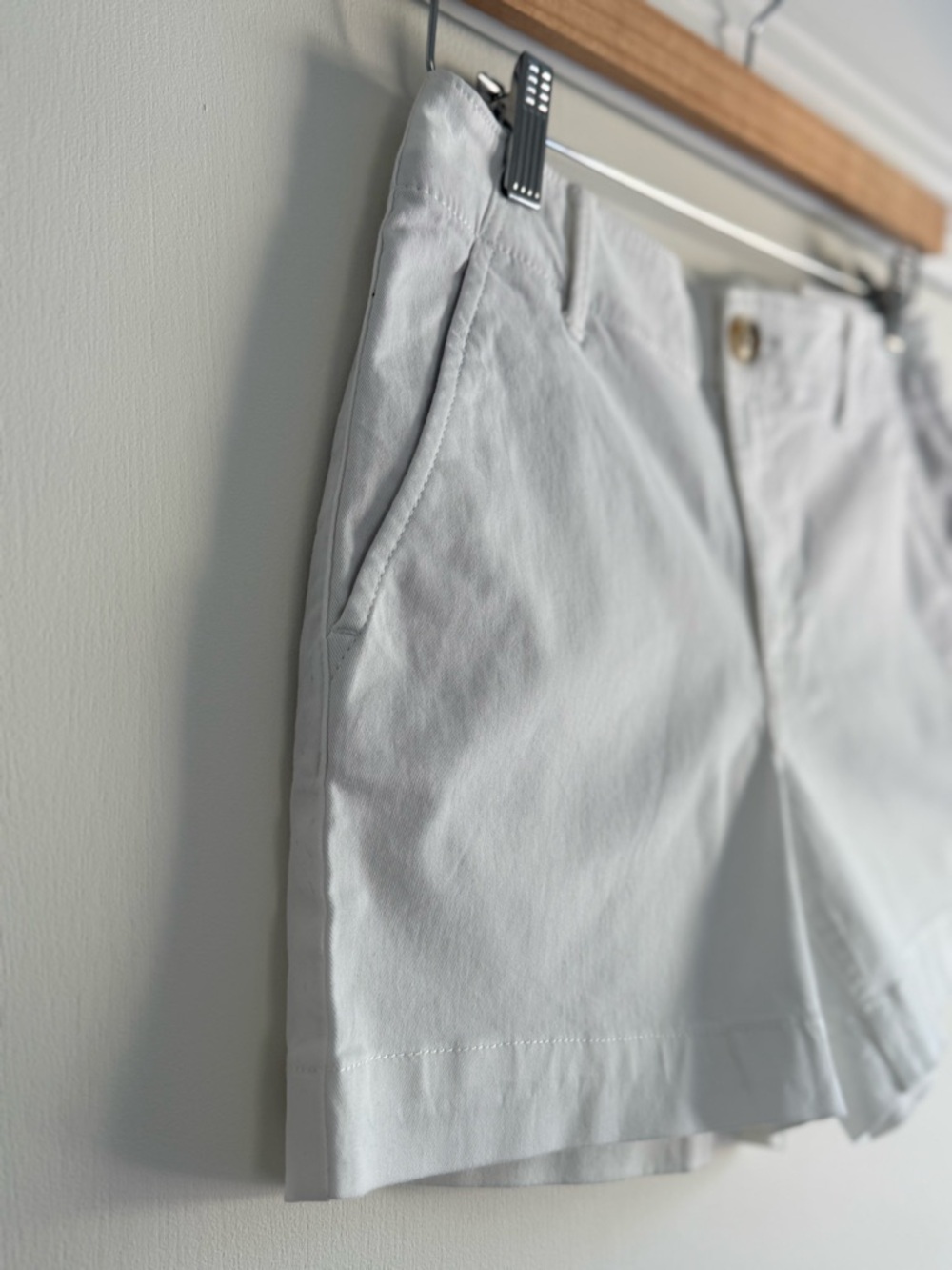 LOFT White Twill Shorts Size 2 NWT 4” Inseam Summer Classic Clean Look 🤍 - Picture 5 of 13